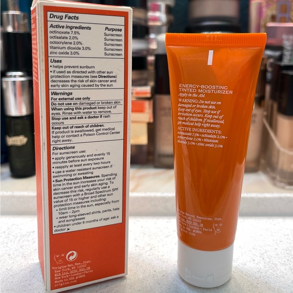 Origins ~ ‘GINZING SPF 40’ Energy-Boosting Tinted Moisturizer ~ Full Size NIB - Picture 7 of 16